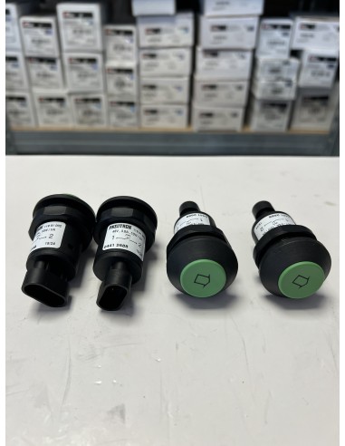 Intrerupator Circuit Hidraulic Deutz-Fahr 04412688